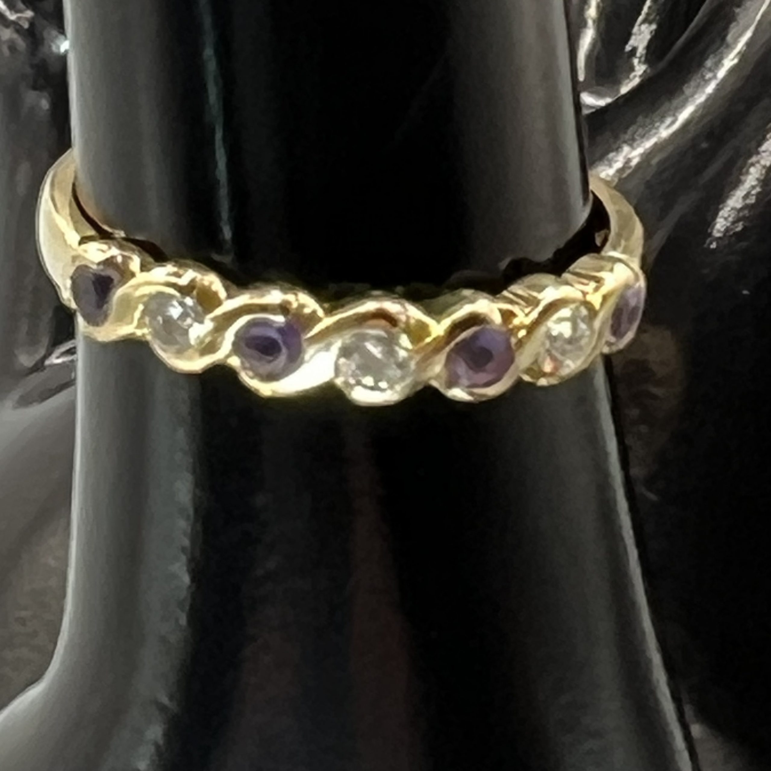 18ct Gold Amethyst Diamond Ring Hallmark Pre Owned UK Size O - Image 5
