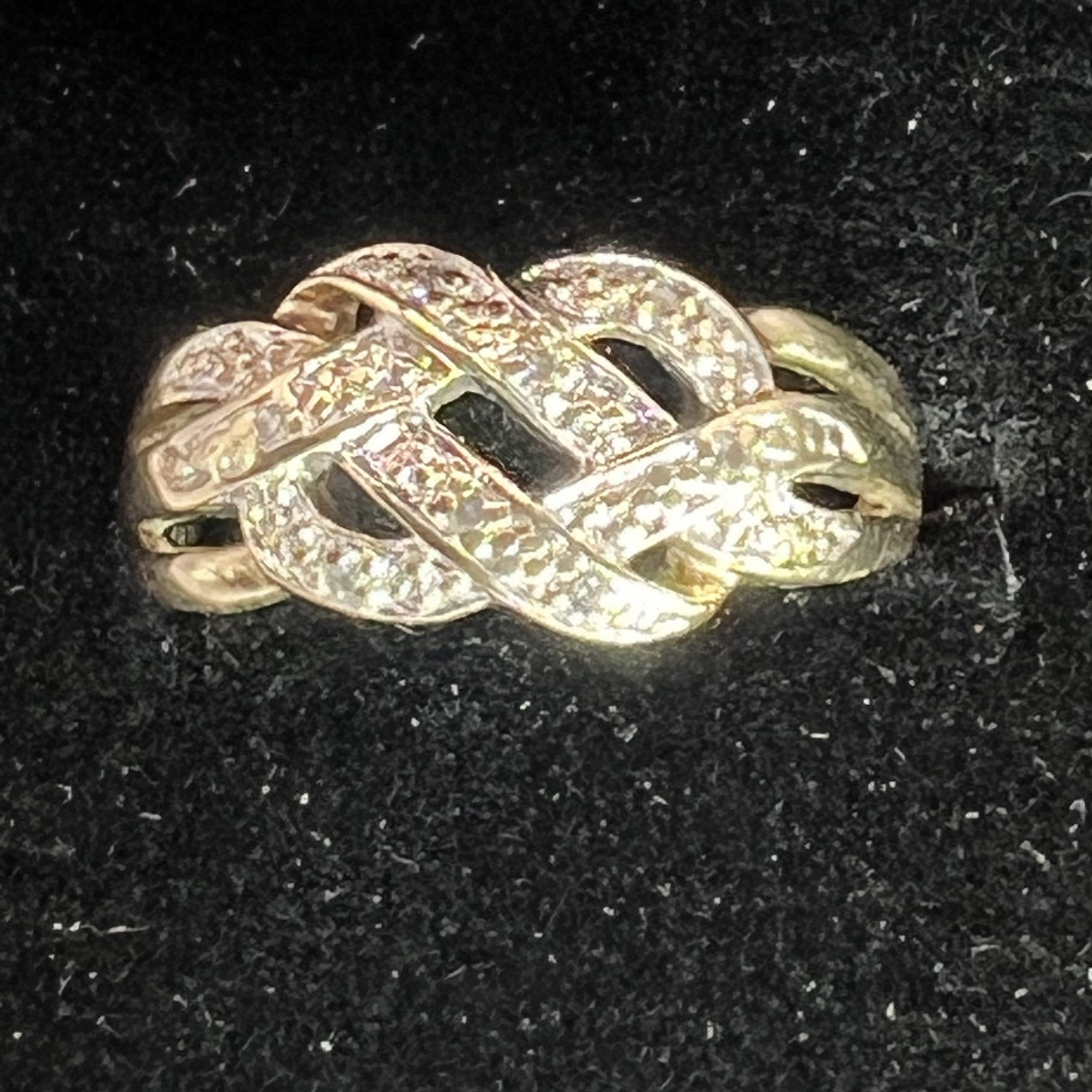 9ct Gold Diamond Twist Ring Hallmark Pre Owned UK Size M1/2 - Image 5