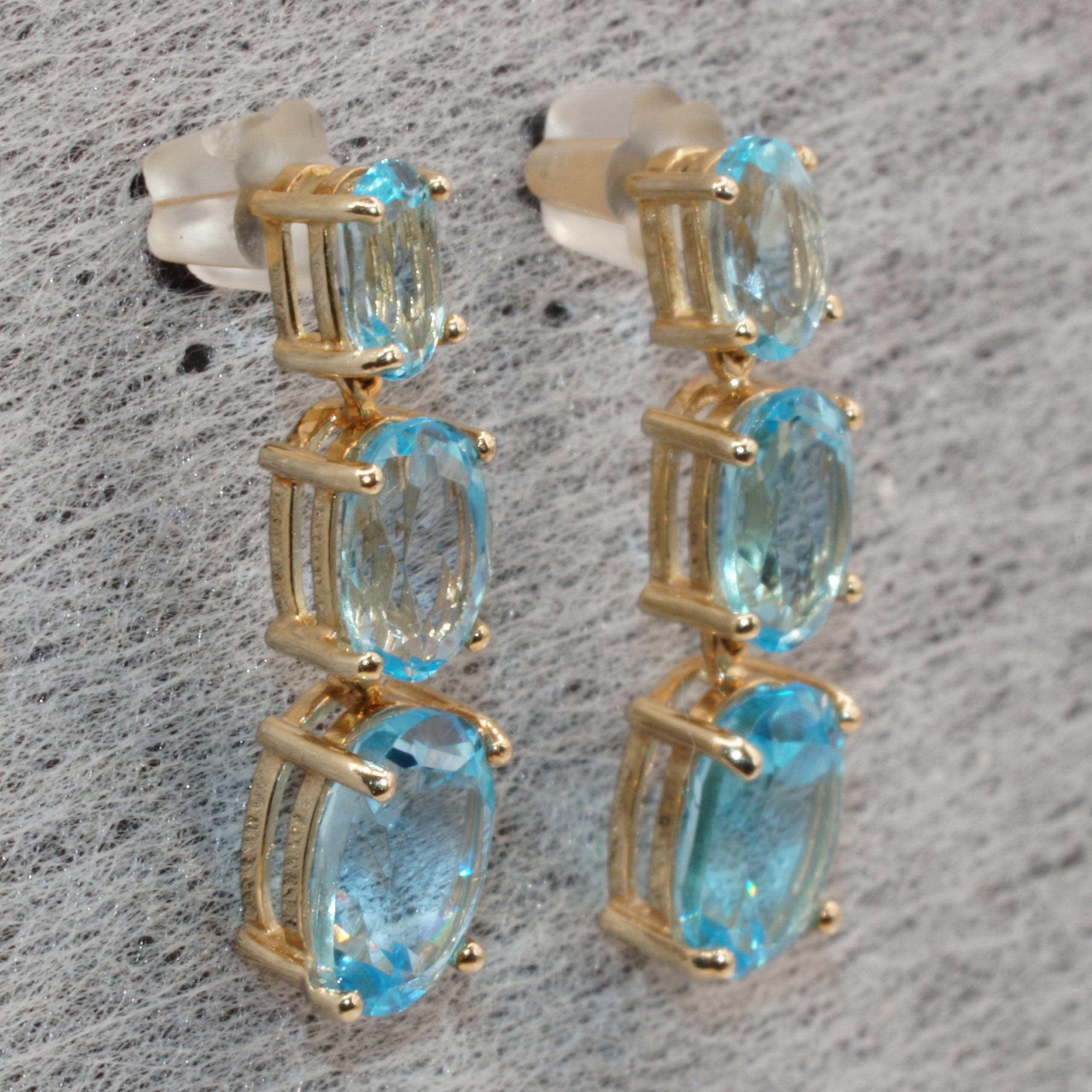 9ct Gold Aquamarine Dangle Earrings Pierced Ears Pre Owned - Image 2