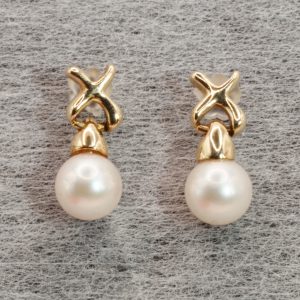 9ct Gold Pearl Dangle Earrings Hallmark Pierced Ears Pre Owned