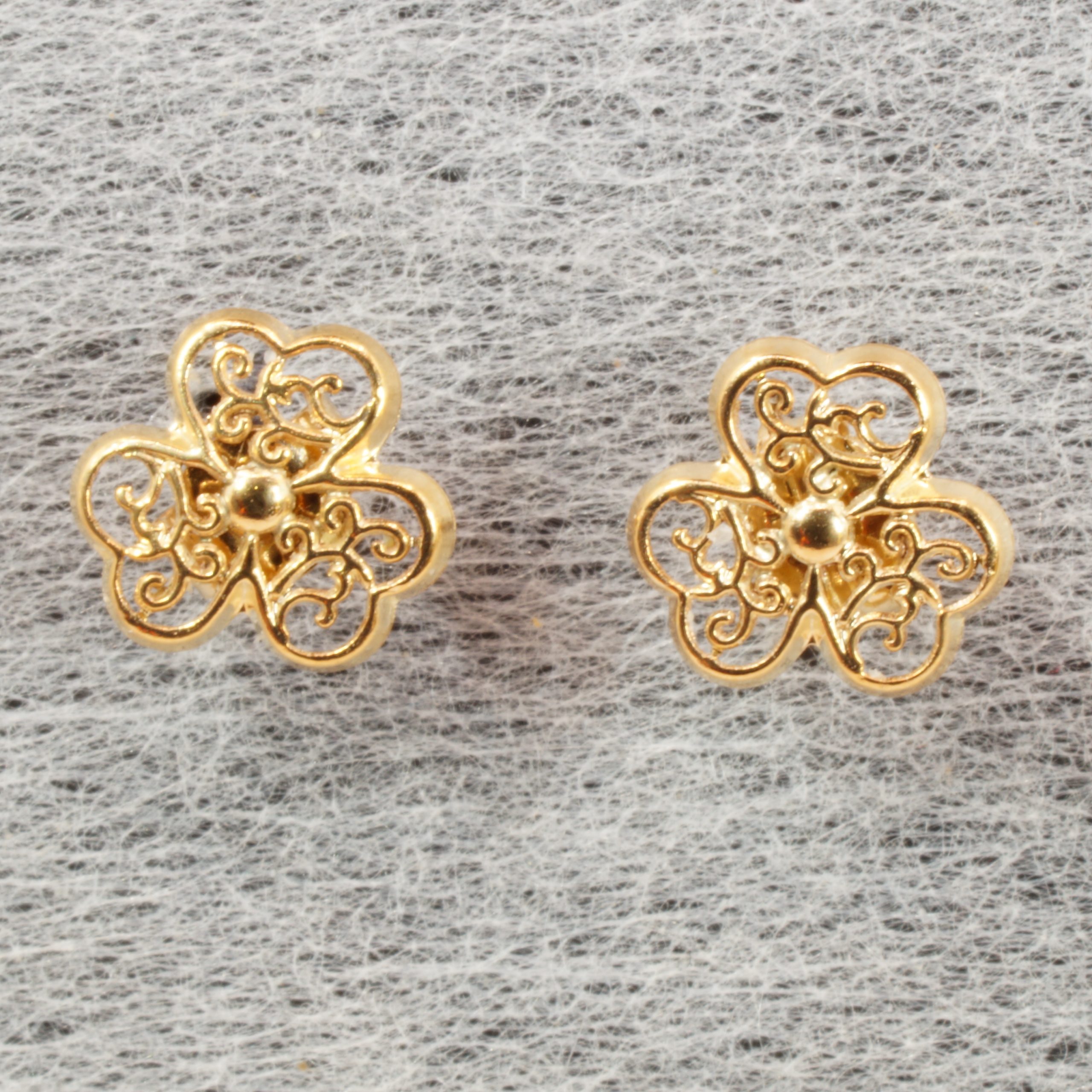 9ct Yellow Gold Stud Shamrock Earrings Hallmark Pre Owned