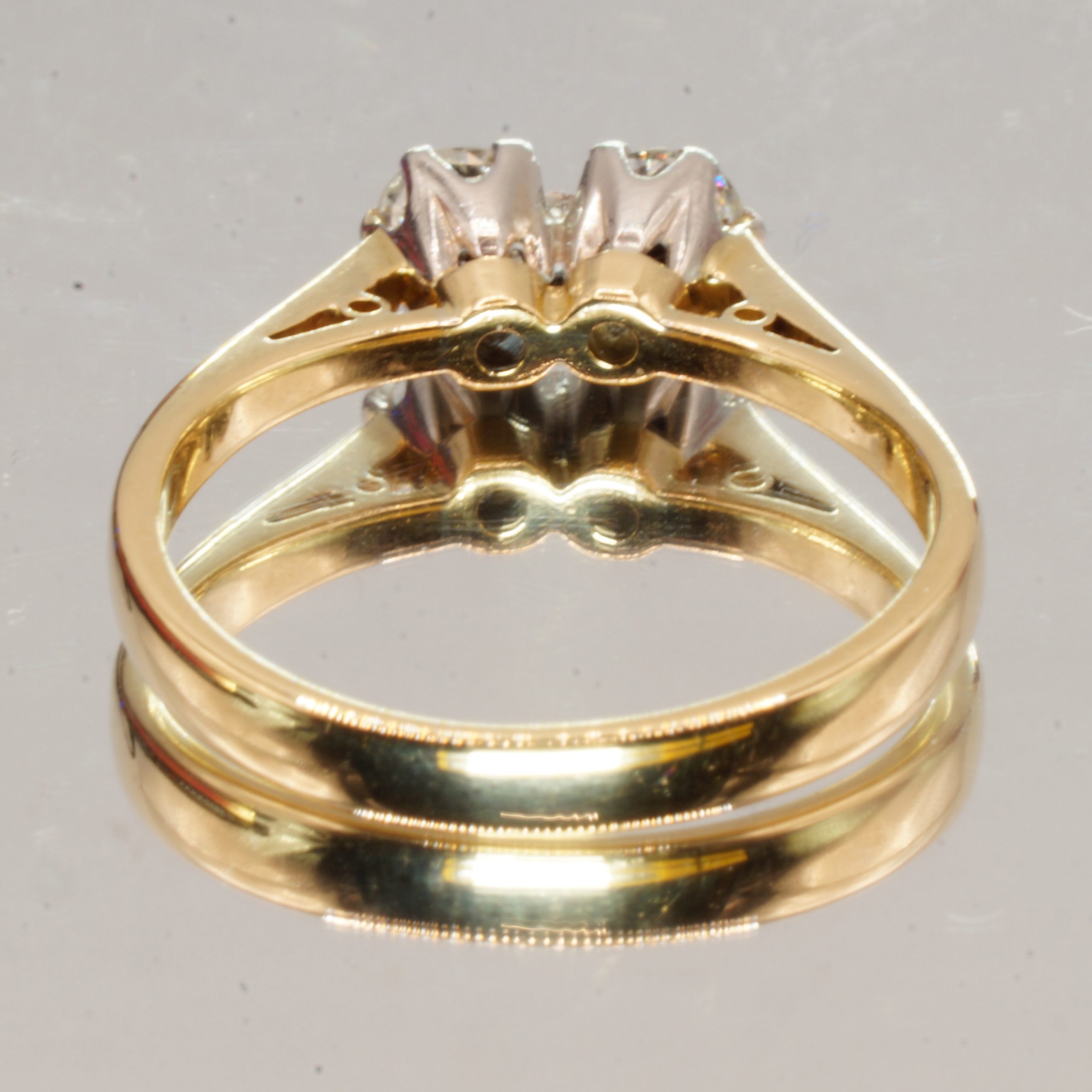 18ct Gold Diamond Engagement Ring UK Size K Pre Owned - Image 4