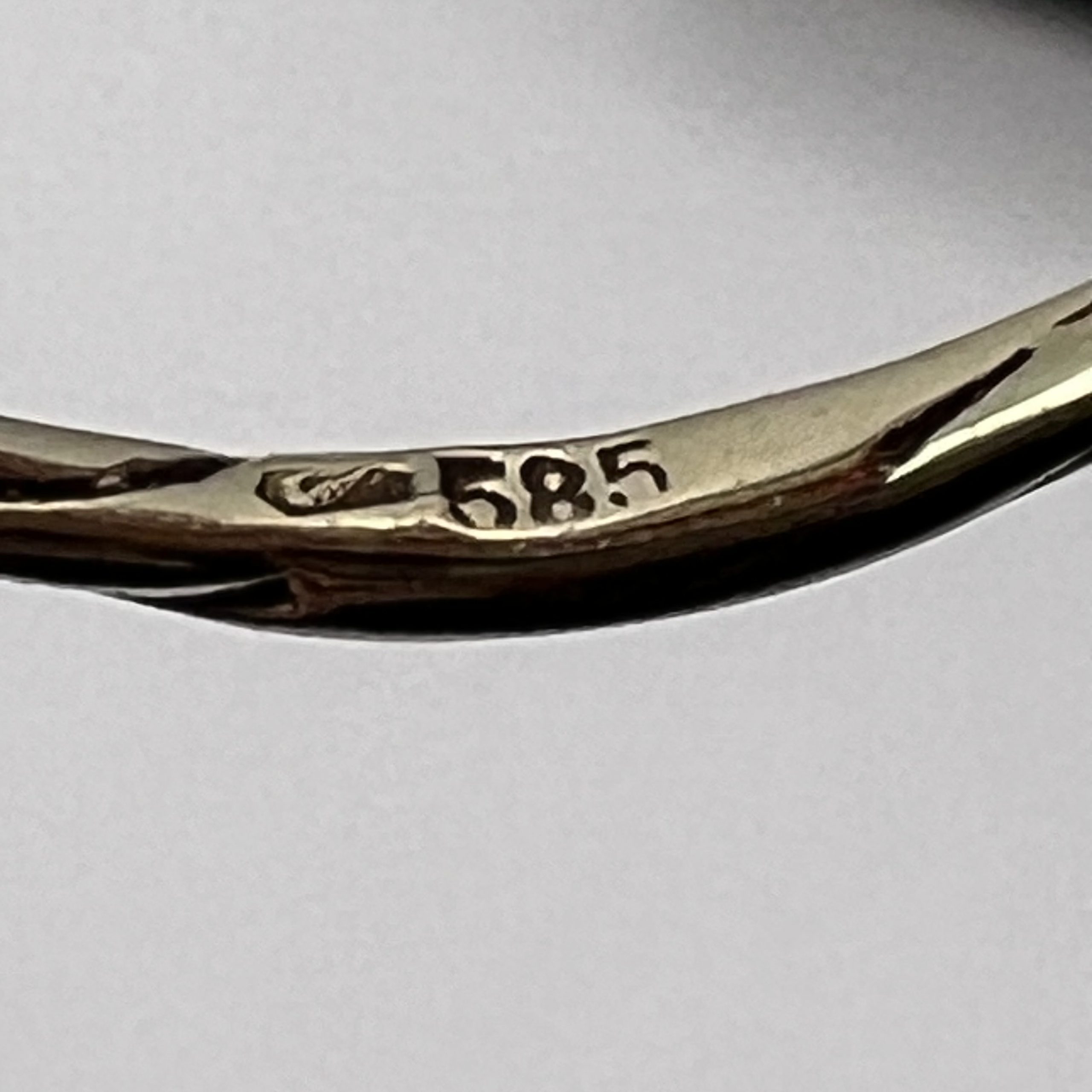 14ct Gold Ruby Diamond Stacking Ring Hallmark UK Size P PreOwned - Image 4