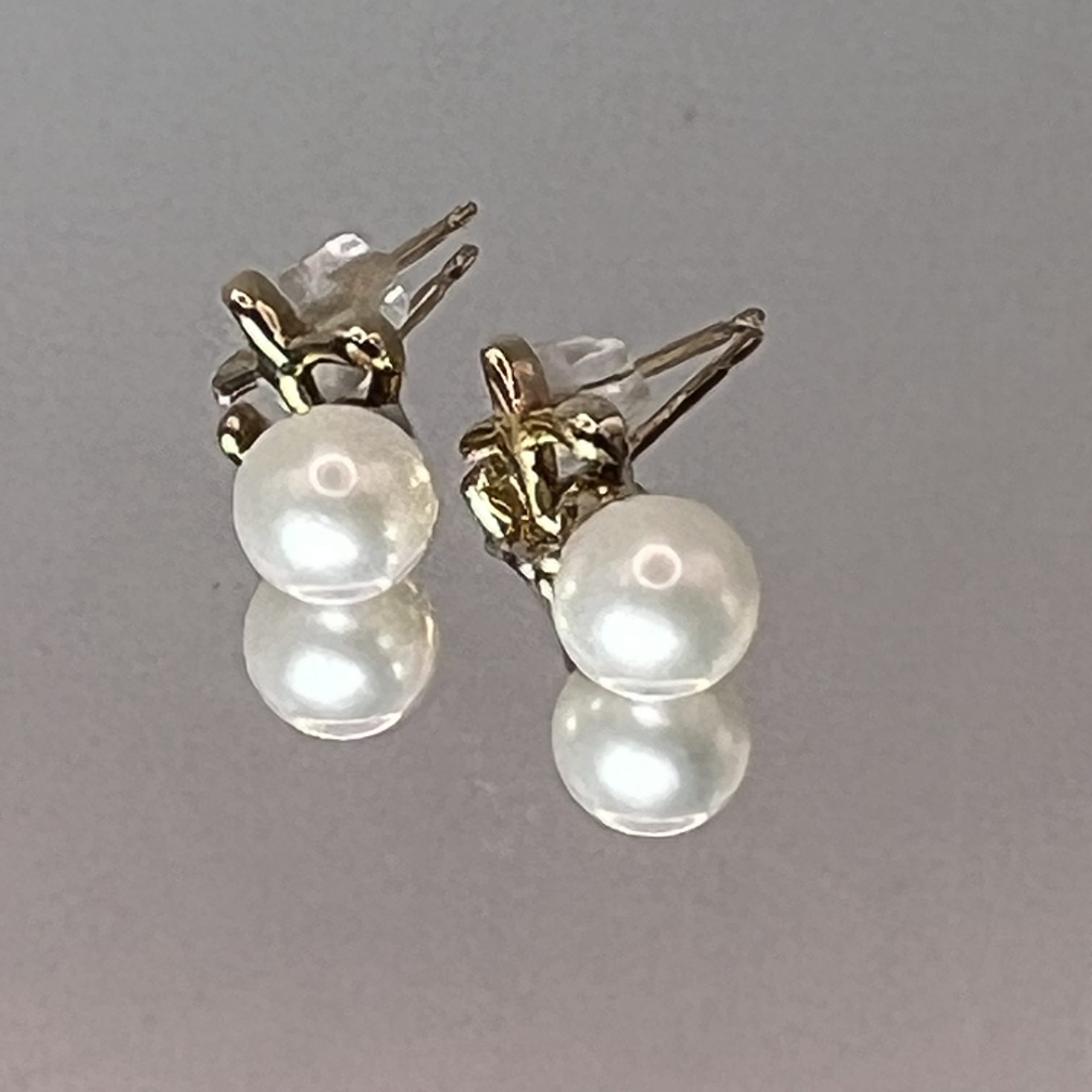 9ct Gold Pearl Dangle Earrings Hallmark Pierced Ears Pre Owned