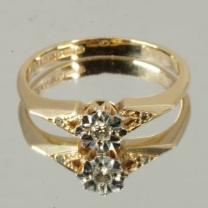 9ct Gold Diamond Trilogy Ring Hallmark UK Size M Pre Owned