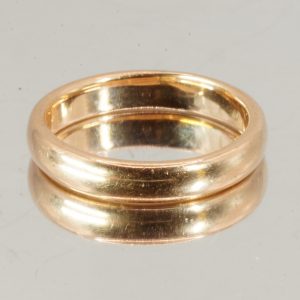 9ct Gold Heavy Wedding Band Hallmark UK Size R Pre Owned