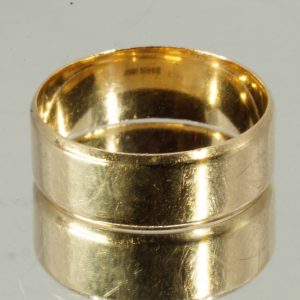9ct Gold Heavy Chunky Band Ring Hallmark UK Size S Pre Owned