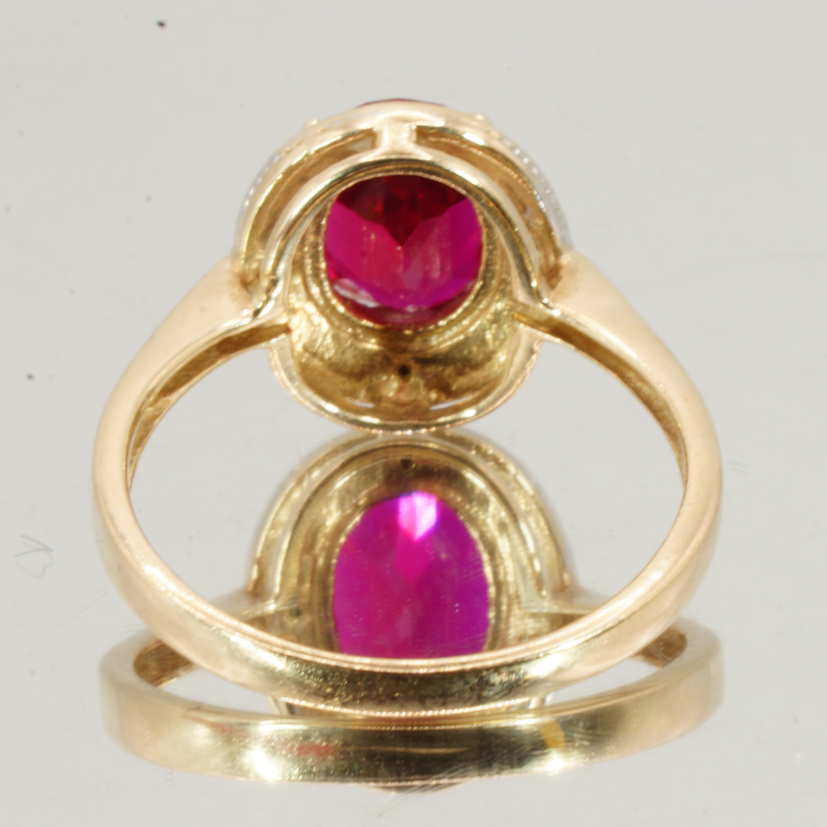 9ct Gold Ruby Halo Cluster Ring Hallmark UK Size K1/2 PreOwned - Image 4