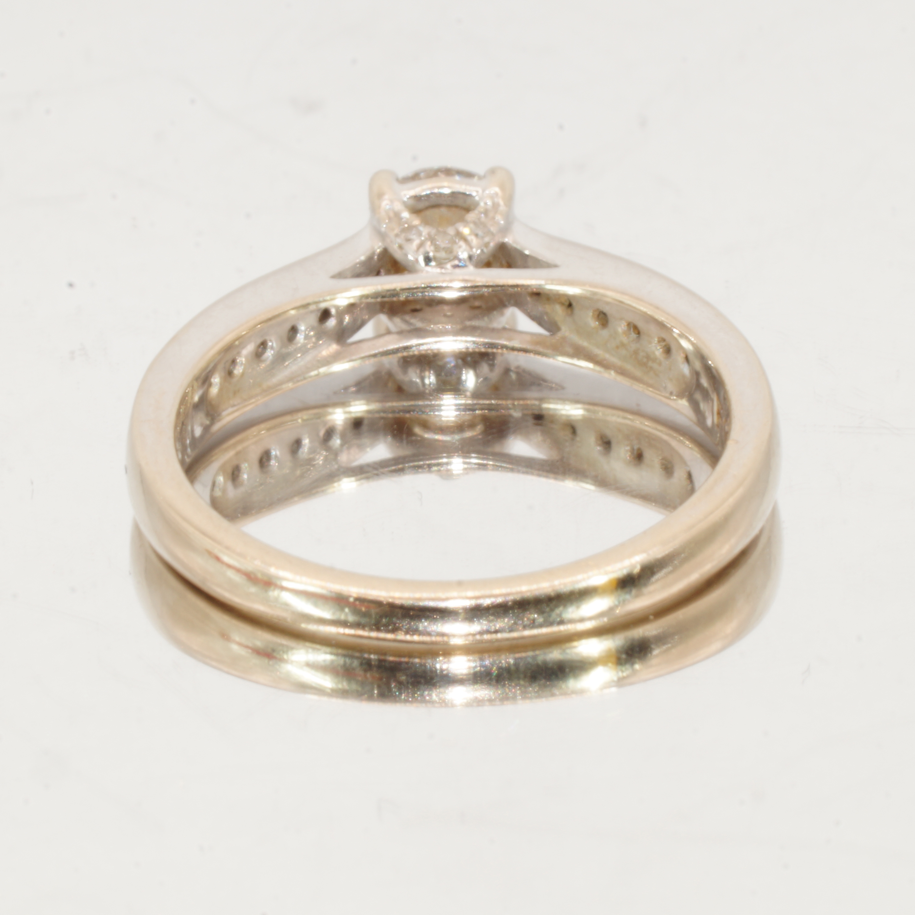 18ct White Gold Multi Diamond Ring Hallmark UK Size J PreOwned - Image 4