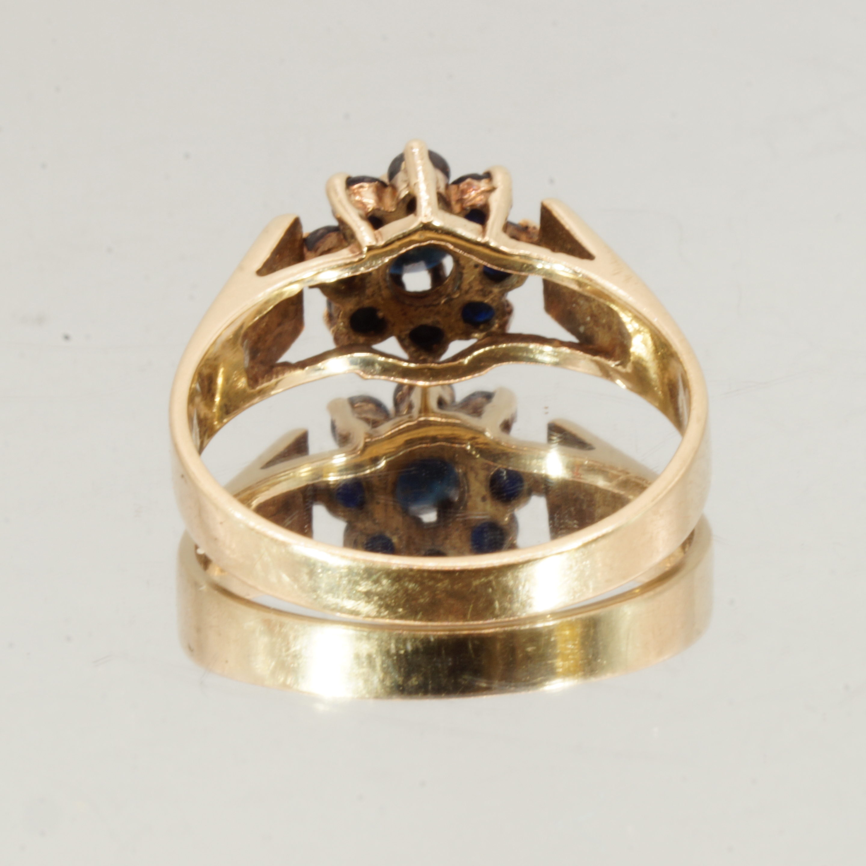 9ct Gold Sapphire Cluster Ring Hallmark UK Size N1/2 Pre Owned - Image 4