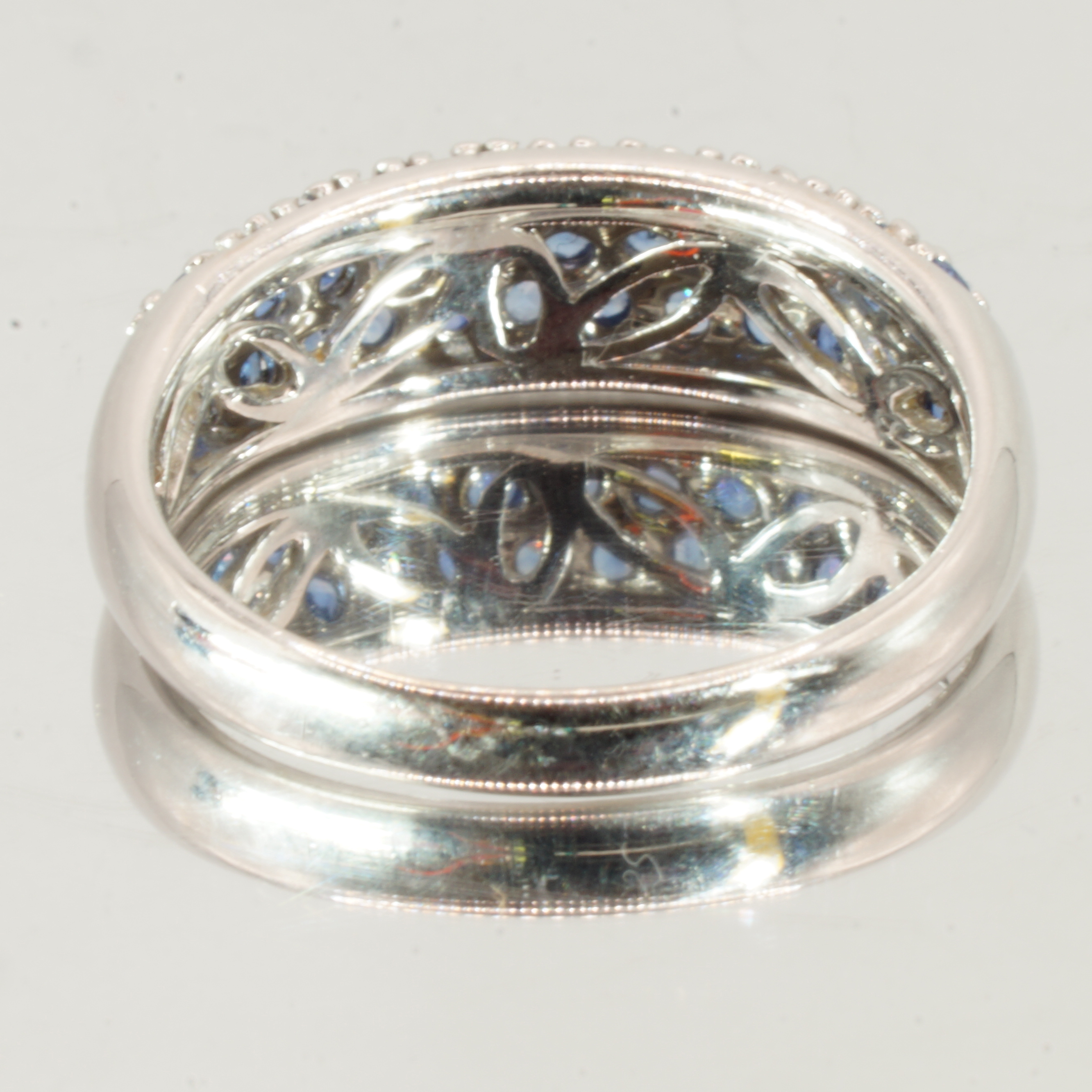 9ct White Gold Topaz Half Eternity Ring UK Size N Pre Owned - Image 4