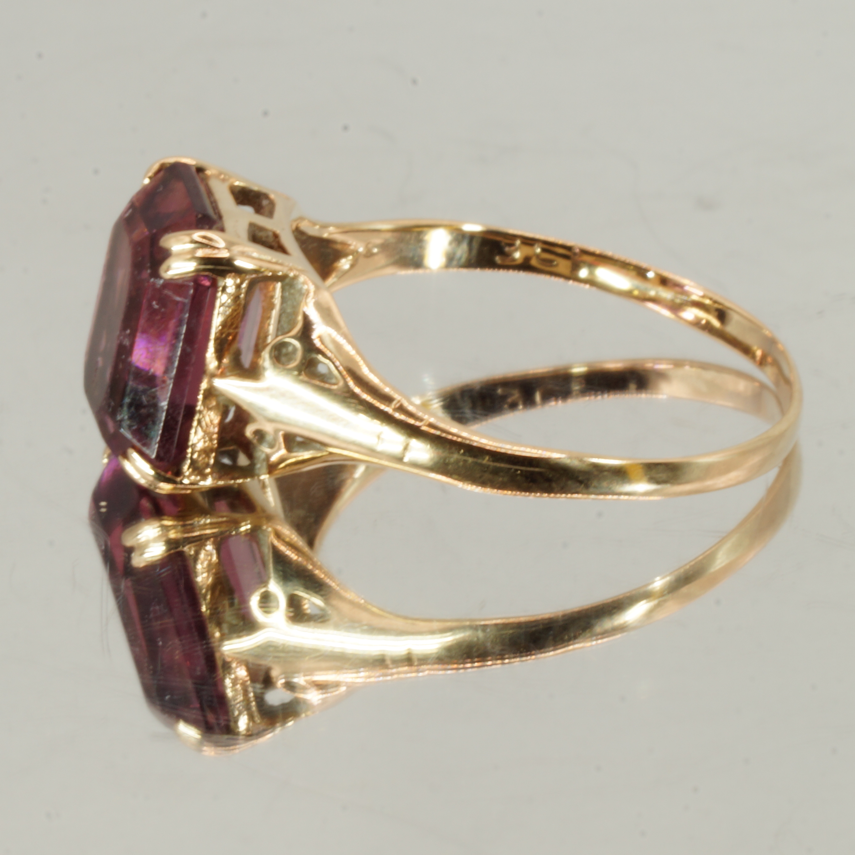 9ct Gold Single Amethyst Ring Hallmark UK Size N1/2 Pre Owned - Image 2