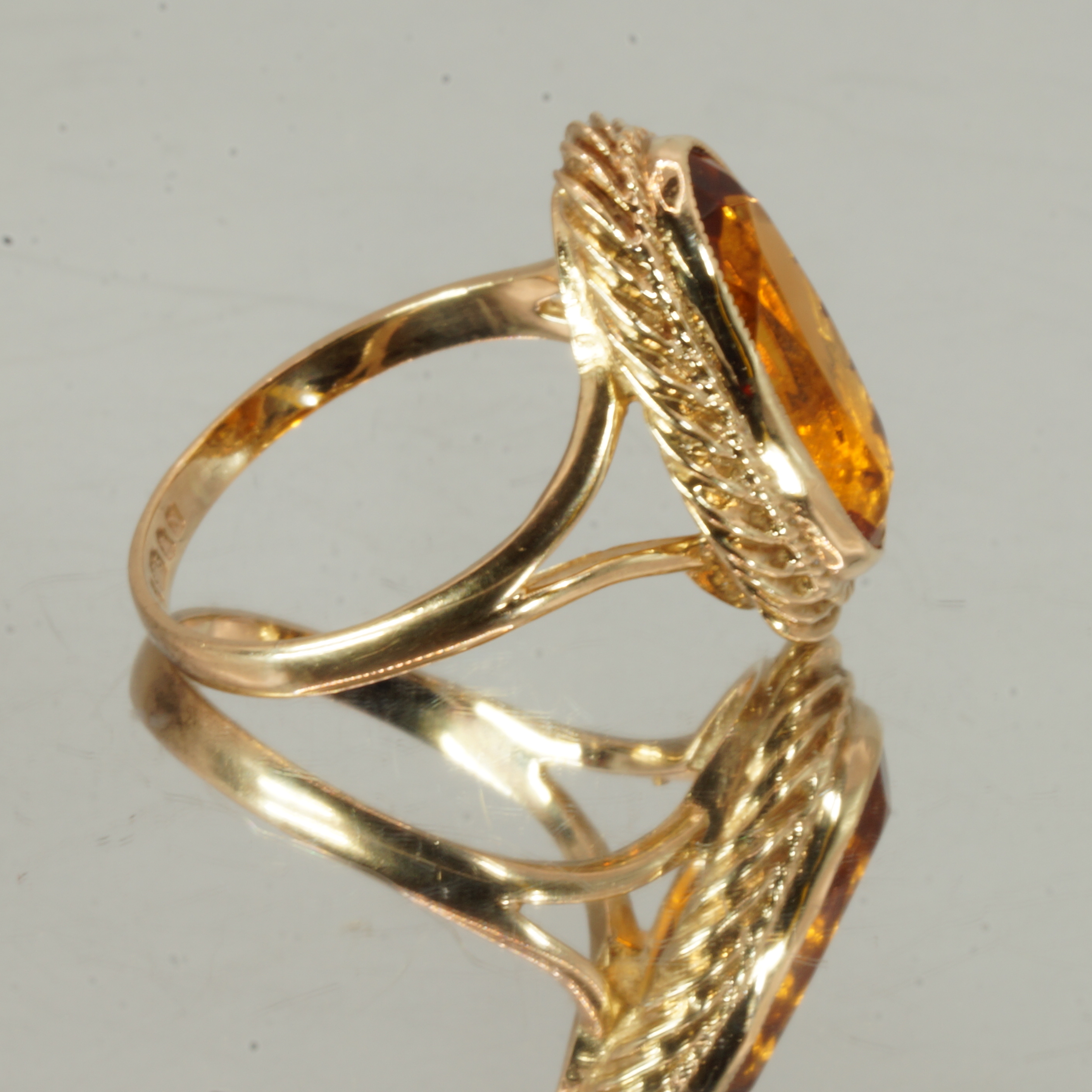 9ct Gold Amber Statement Cocktail Ring UK Size L Pre Owned 411 - Image 3