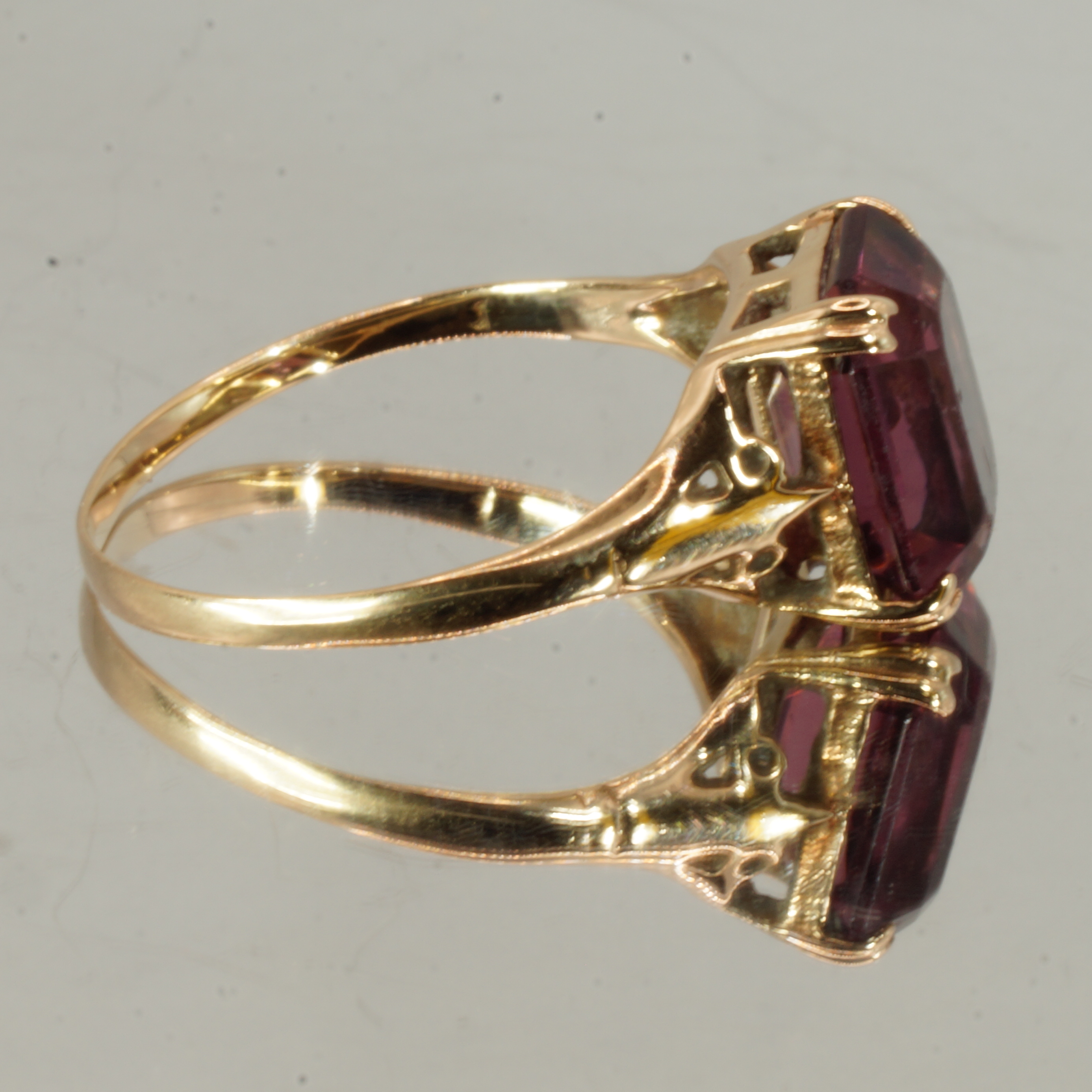 9ct Gold Single Amethyst Ring Hallmark UK Size N1/2 Pre Owned - Image 3