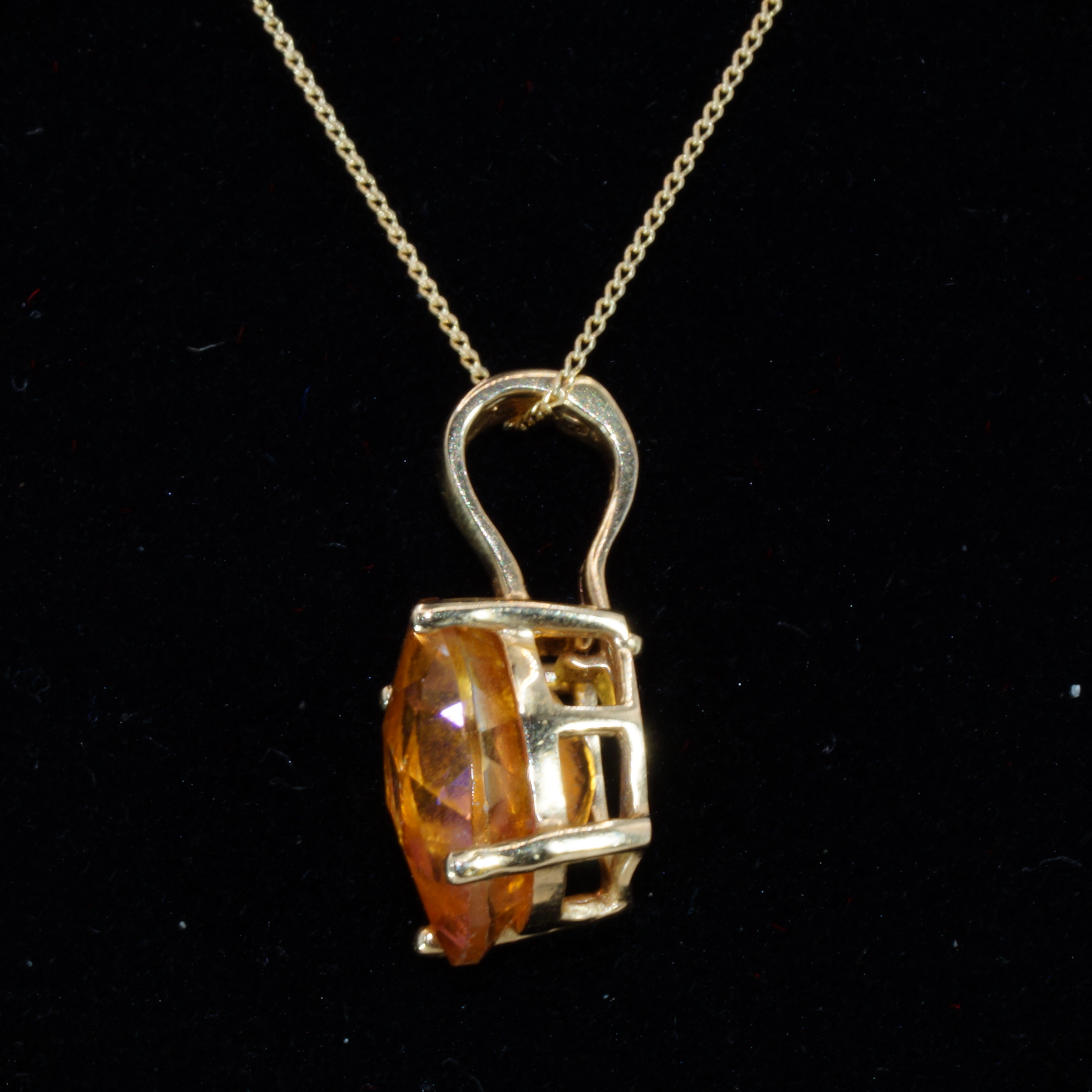 9ct Gold 20 Inch Chain Necklace Mystic Topaz Pendant Pre Owned - Image 3
