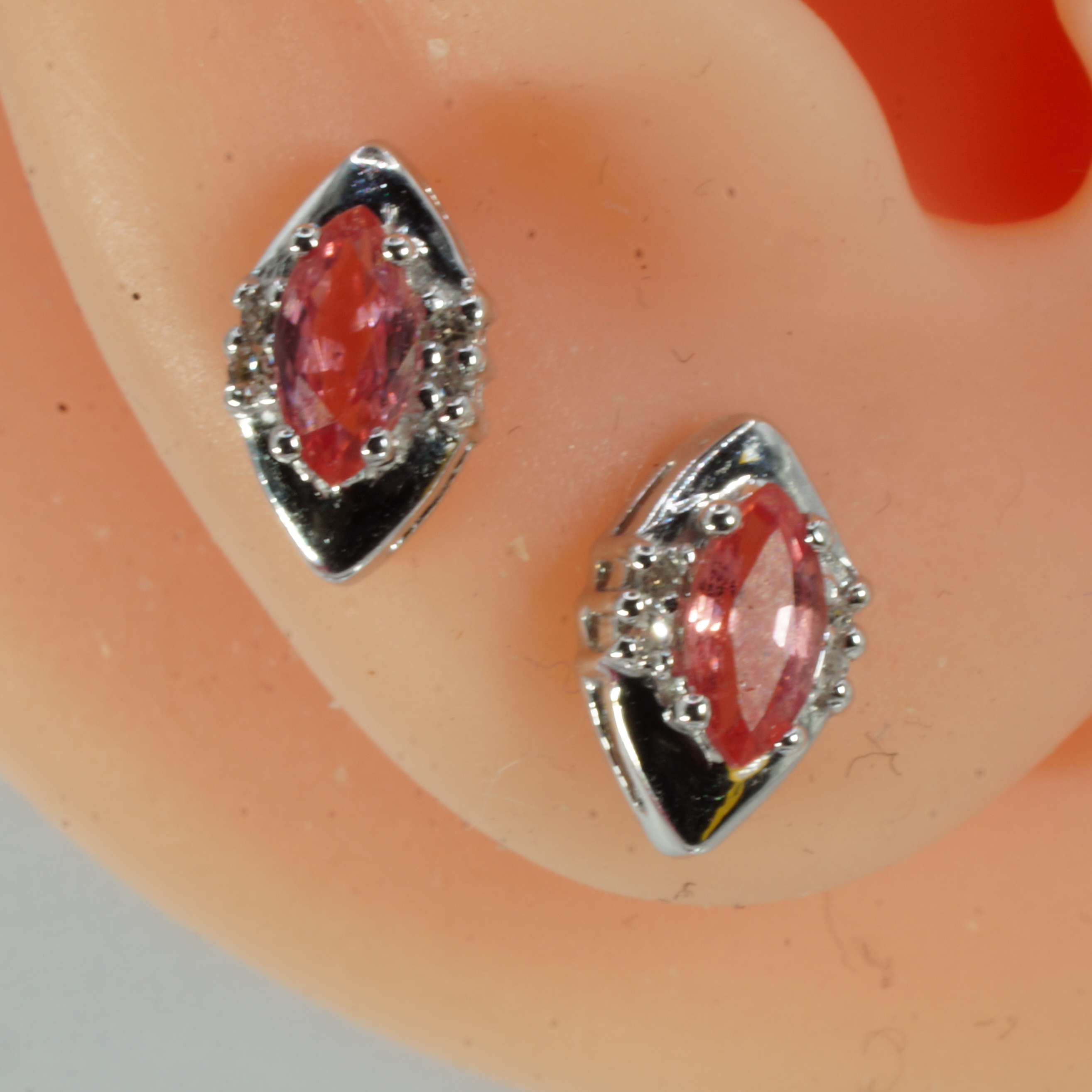 18ct White Gold Ruby Diamond Stud Earrings Hallmark Pre Owned