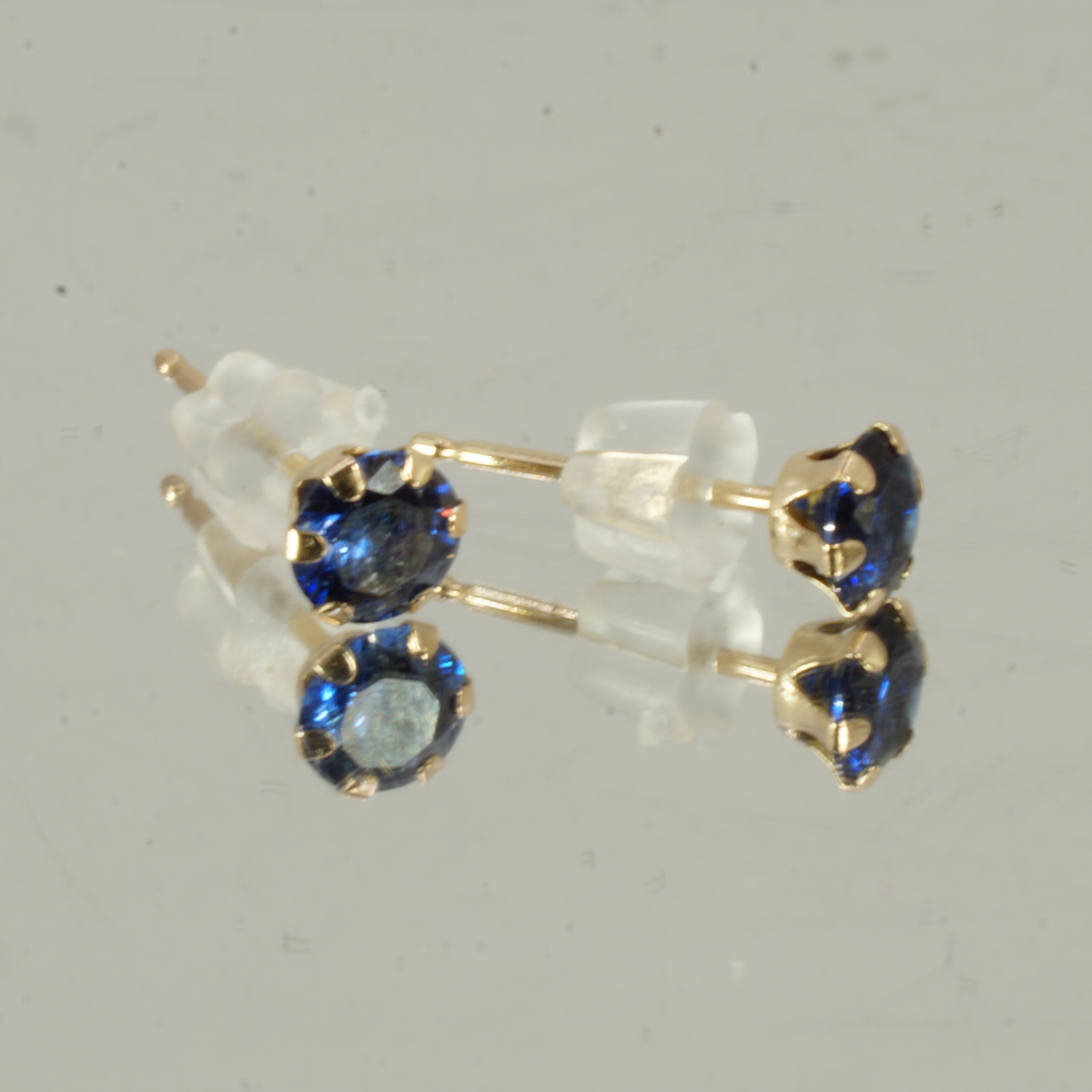 9ct Gold Tanzanite Stud Earrings Pierced Ears Hallmark PreOwned