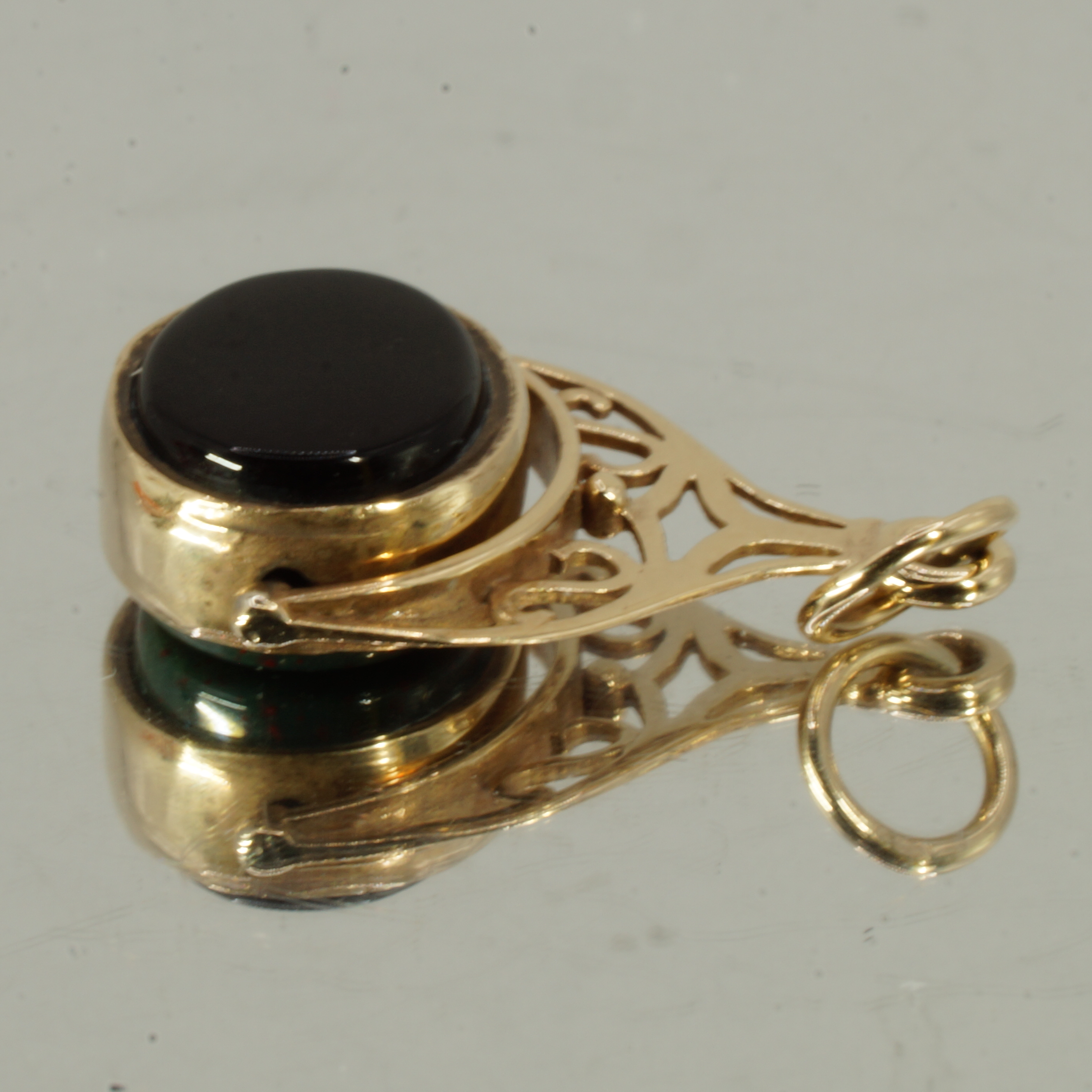 9ct Gold Dainty Spinning Fob Swivel Pendant Hallmark Pre Owned - Image 4