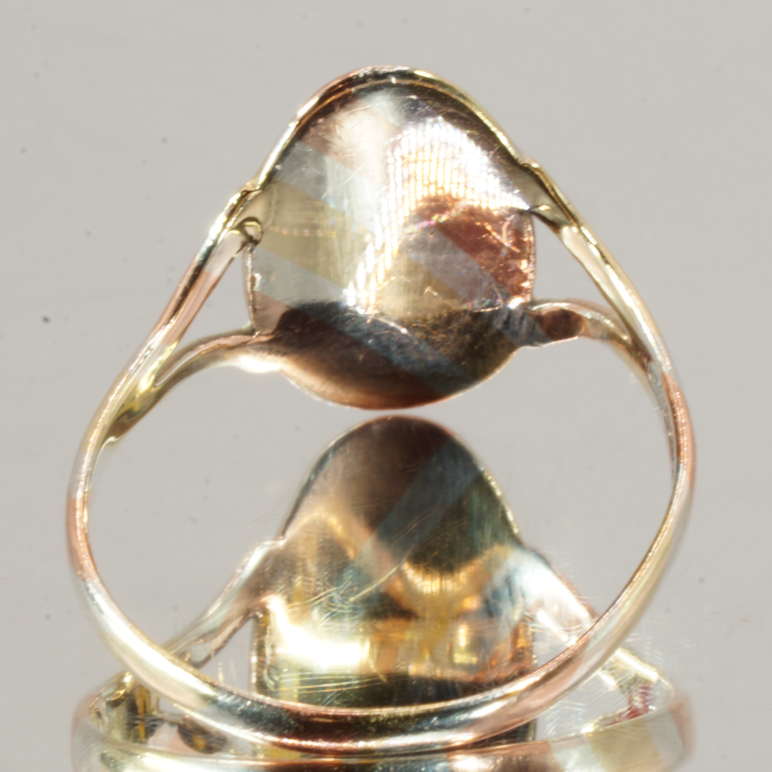9ct Multi Tri Gold Large Ring Hallmark UK Size O Pre Owned 403 - Image 3