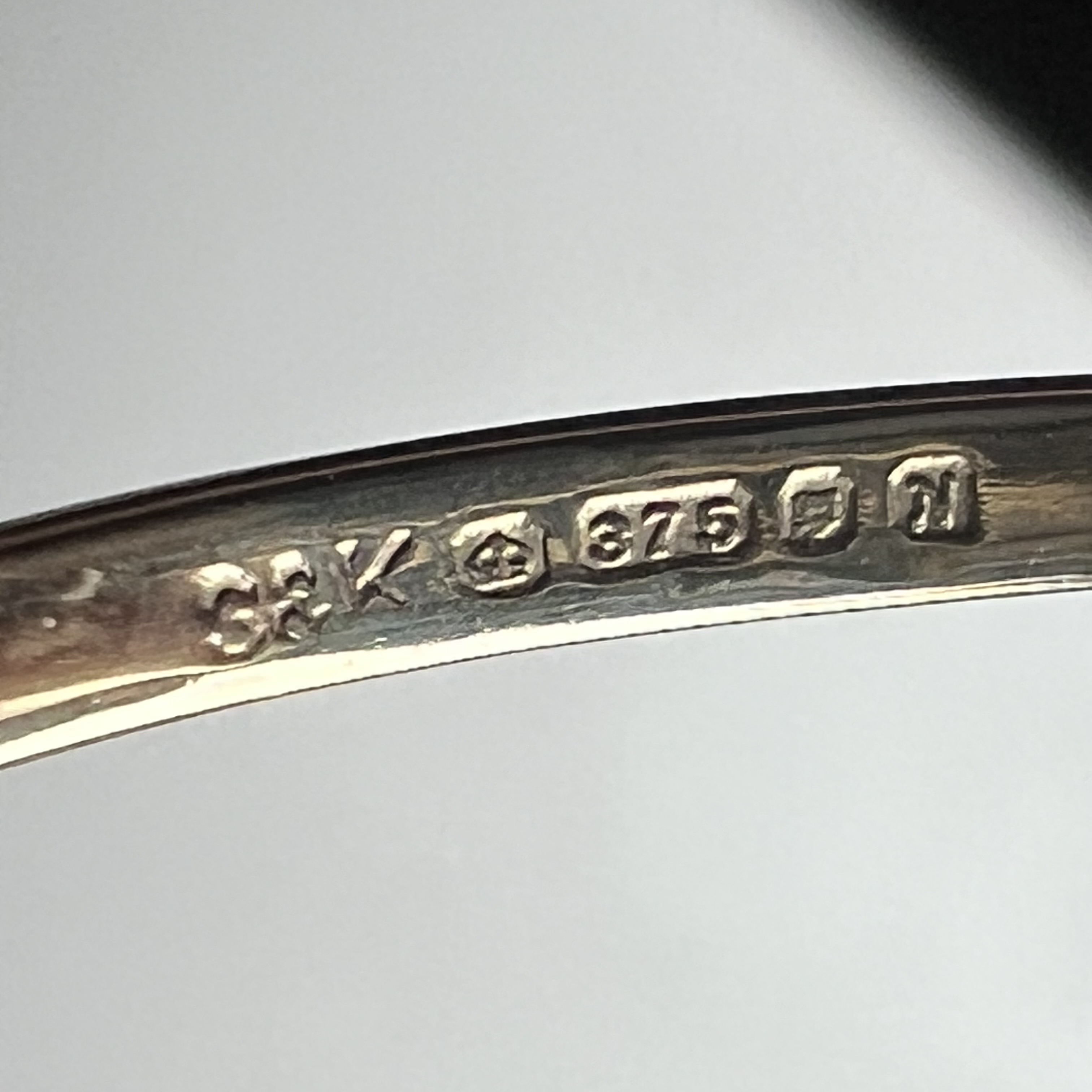 9ct Gold 5 Stone Stacking Ring Hallmark UK Size V Pre Owned - Image 5