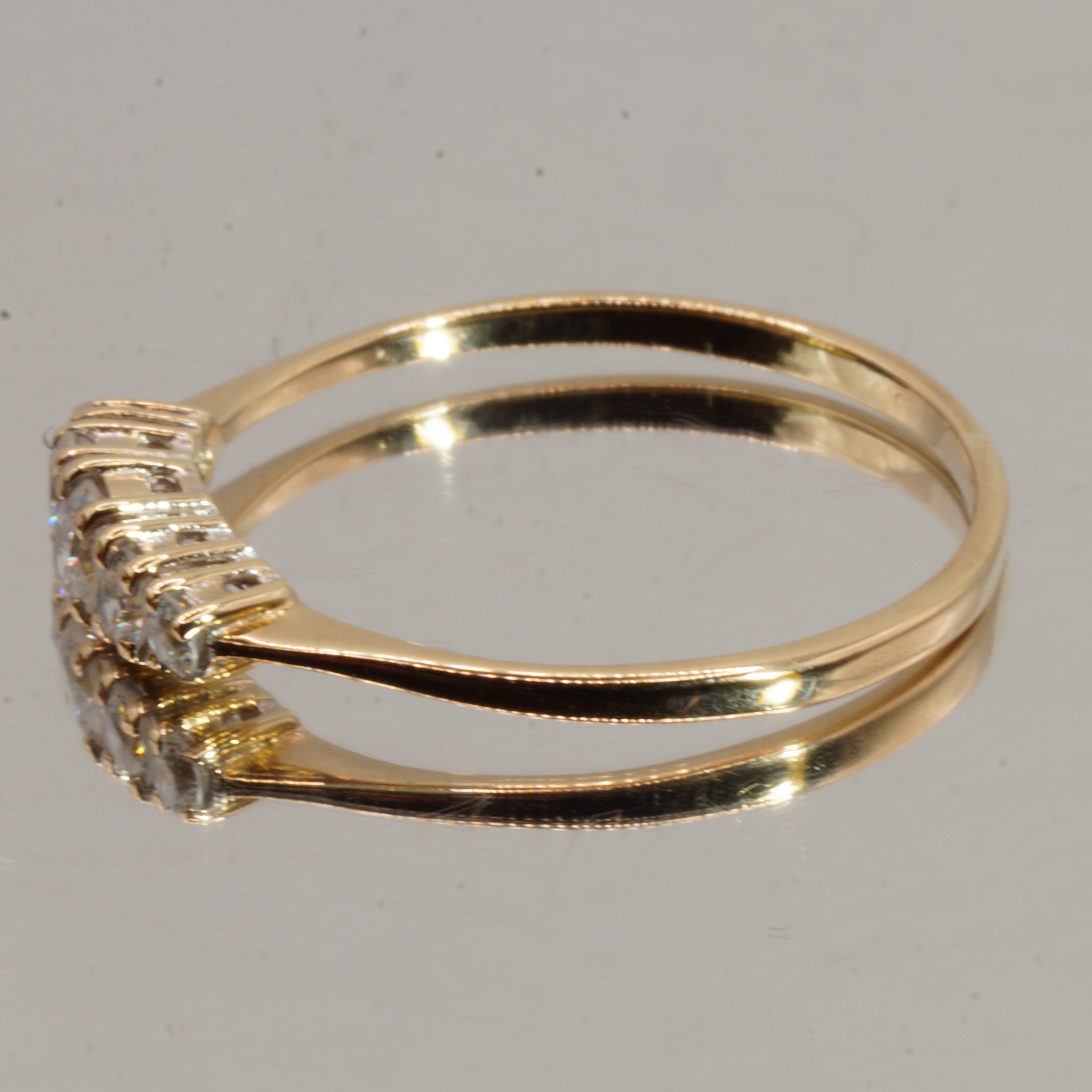 9ct Gold 5 Stone Stacking Ring Hallmark UK Size V Pre Owned - Image 2
