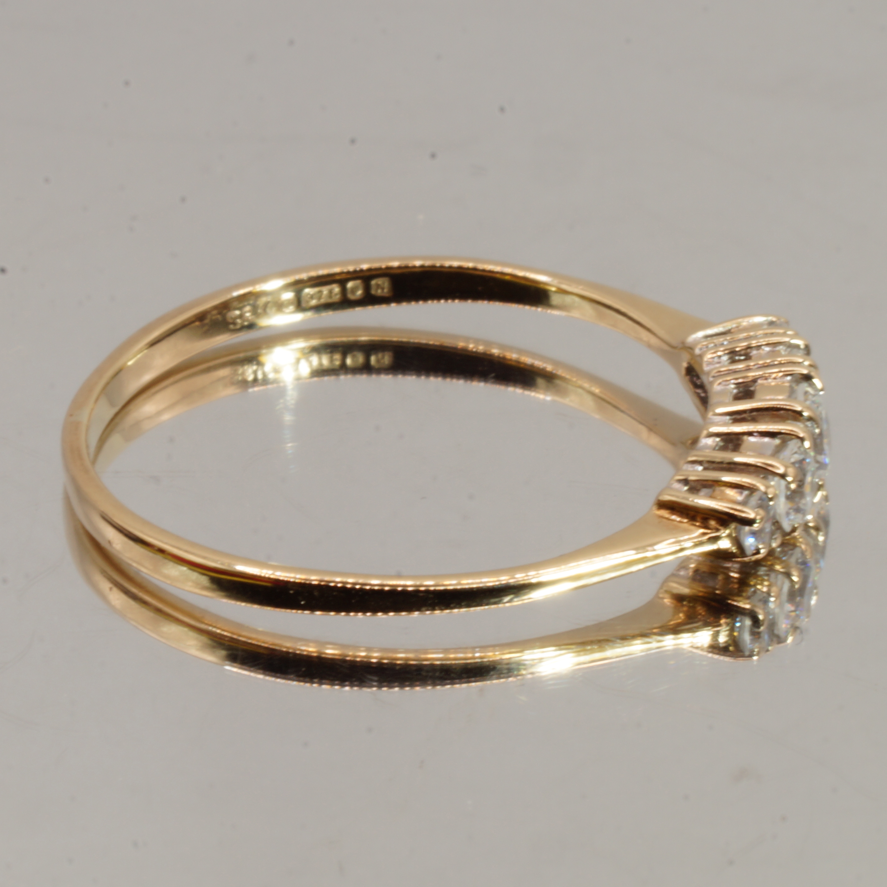 9ct Gold 5 Stone Stacking Ring Hallmark UK Size V Pre Owned - Image 3
